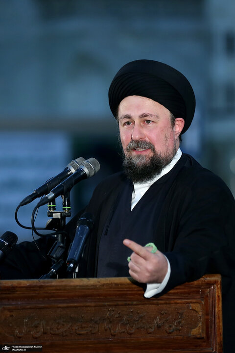 تقرير مصور/ نواب مجلس الشورى الاسلامي يجدّدون العهد بمبادئ الثورة الاسلامية