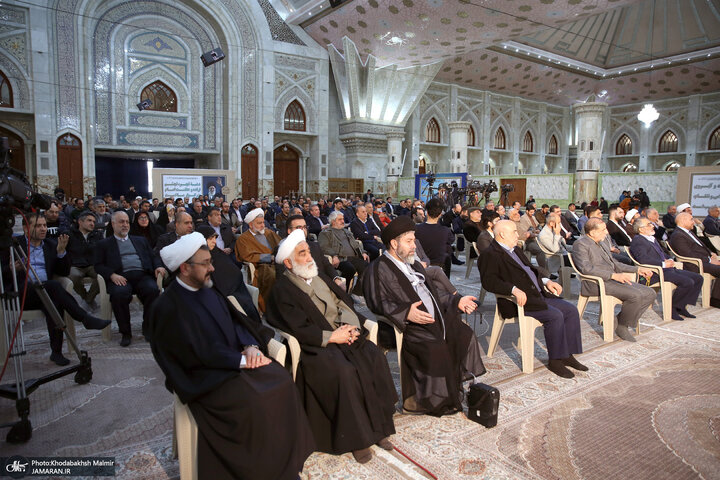 تقرير مصور/ نواب مجلس الشورى الاسلامي يجدّدون العهد بمبادئ الثورة الاسلامية