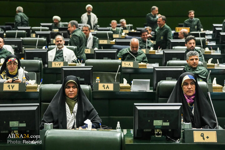 ဖေဖော်ဝါရီလ ၁ ရက်နေ့ က ကျင်းပသည့် အီရန် အစ္စလာမ့် လွှတ်တော် အစည်းအဝေး။ ။ Photos