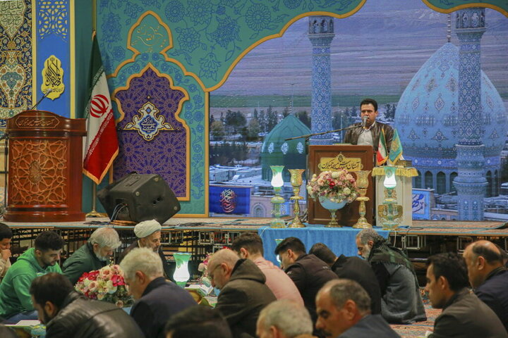 برپایی کرسی تلاوت قرآن توسط خادمان حرم بانوی کرامت در مسجد مقدس جمکران