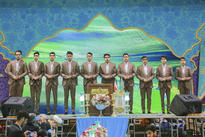 برپایی کرسی تلاوت قرآن توسط خادمان حرم بانوی کرامت در مسجد مقدس جمکران