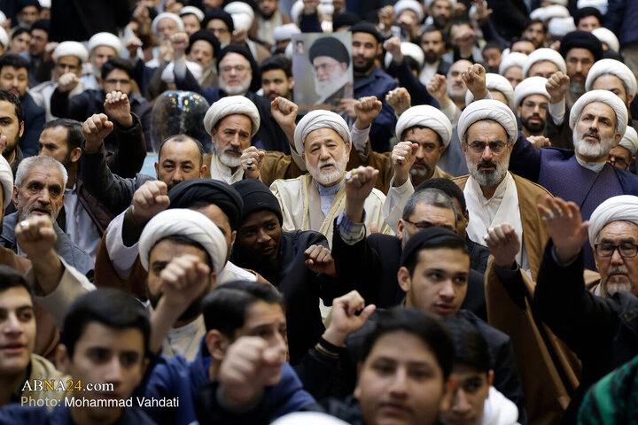 اجتماع حوزویان در دفاع از ولایت