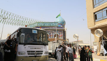 تقرير مصور/ لحظة تلبية العراقيين لنداء فتوى الدفاع الكفائي من جوار مرقد الإمام الحسين (ع)