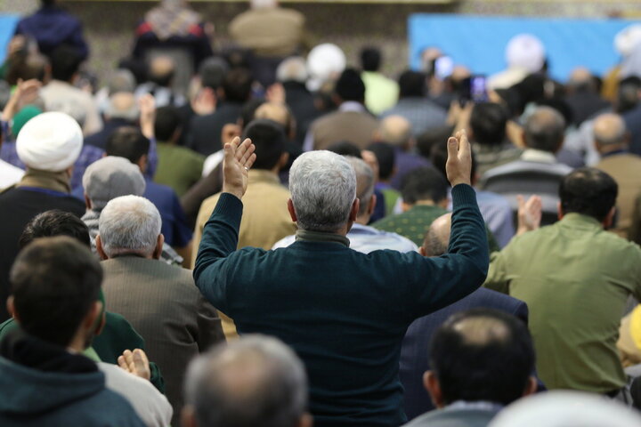 برپایی جشن شب میلاد امام زمان(عج) در حرم بانوی کرامت