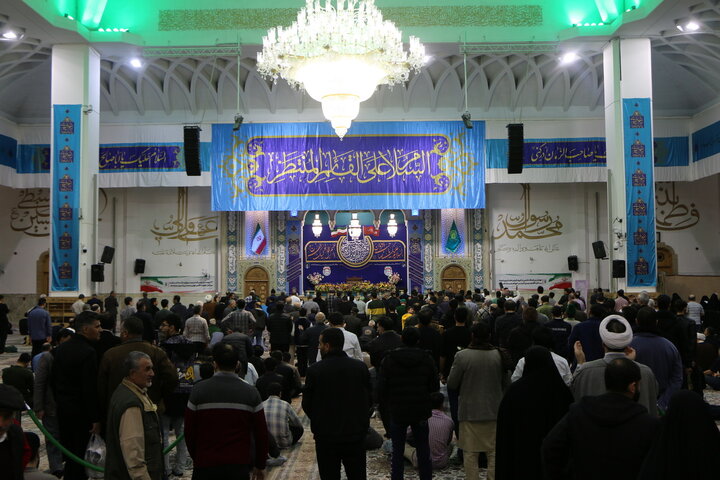 برپایی جشن شب میلاد امام زمان(عج) در حرم بانوی کرامت