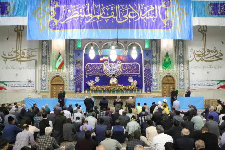 برپایی جشن شب میلاد امام زمان(عج) در حرم بانوی کرامت