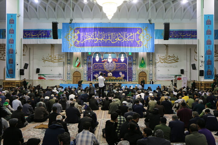 برپایی جشن شب میلاد امام زمان(عج) در حرم بانوی کرامت