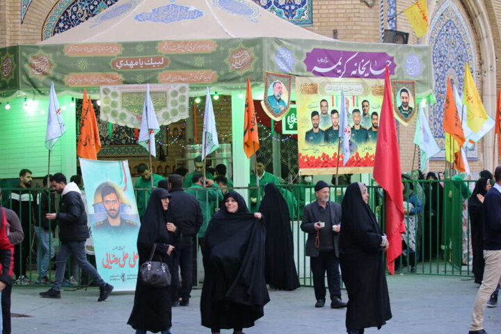 خدمت‌رسانی ایستگاه های صلواتی حرم بانوی کرامت در شب نیمه شعبان