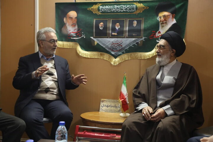 بازدید آیت‌الله سعیدی از موکب‌های طریق المهدی در شب نیمه شعبان