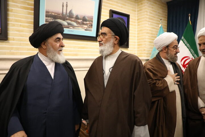 بازدید آیت‌الله سعیدی از موکب‌های طریق المهدی در شب نیمه شعبان