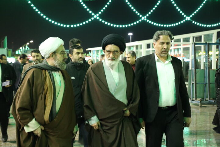 بازدید آیت‌الله سعیدی از موکب‌های طریق المهدی در شب نیمه شعبان