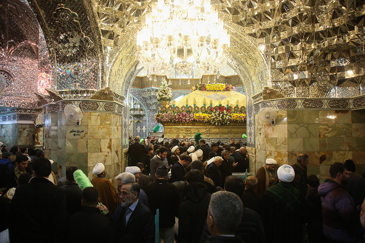 حال و هوای زیبای حرم بانوی کرامت در سالروز ولادت امام زمان(عج)