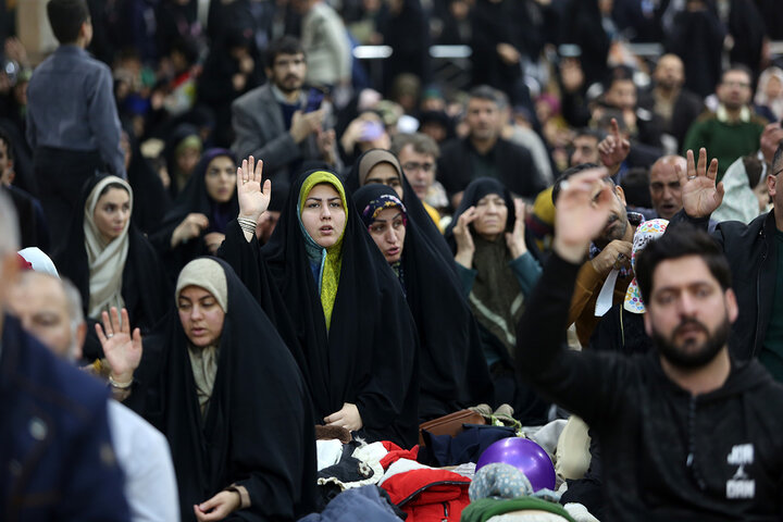 جشن سالروز ولادت منجی عالم بشریت در حرم قم