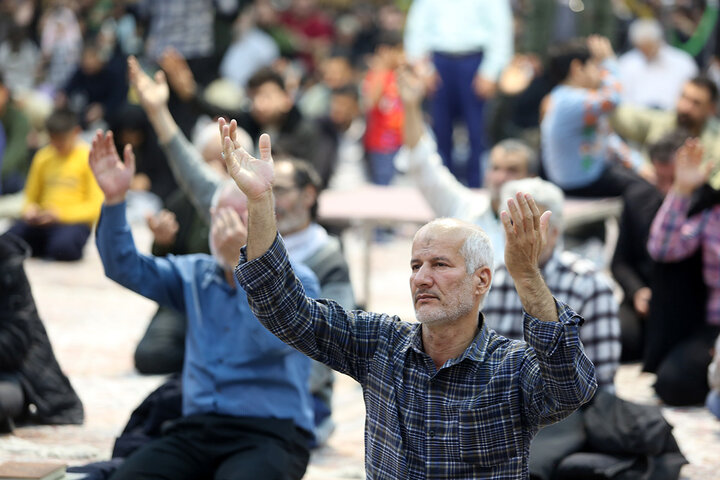 جشن سالروز ولادت منجی عالم بشریت در حرم قم