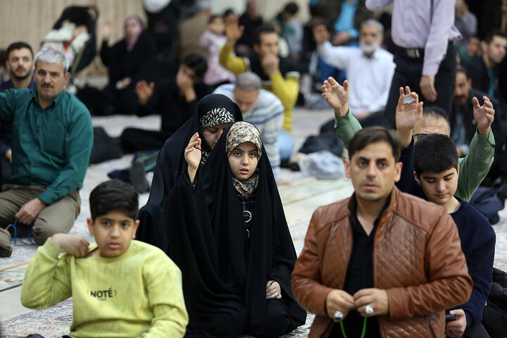 جشن سالروز ولادت منجی عالم بشریت در حرم قم