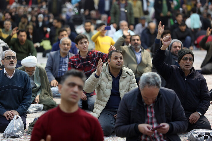 جشن سالروز ولادت منجی عالم بشریت در حرم قم