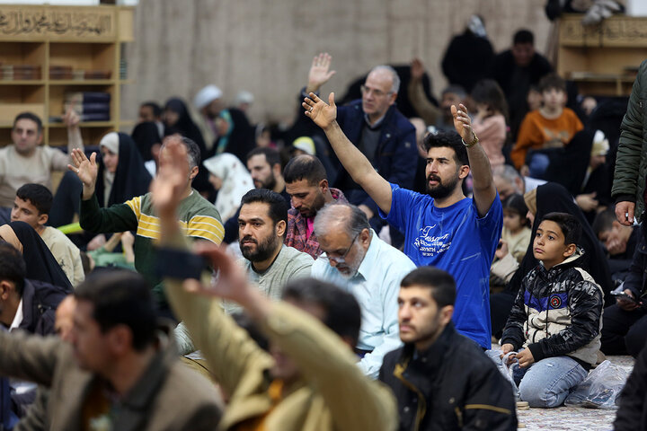 جشن سالروز ولادت منجی عالم بشریت در حرم قم