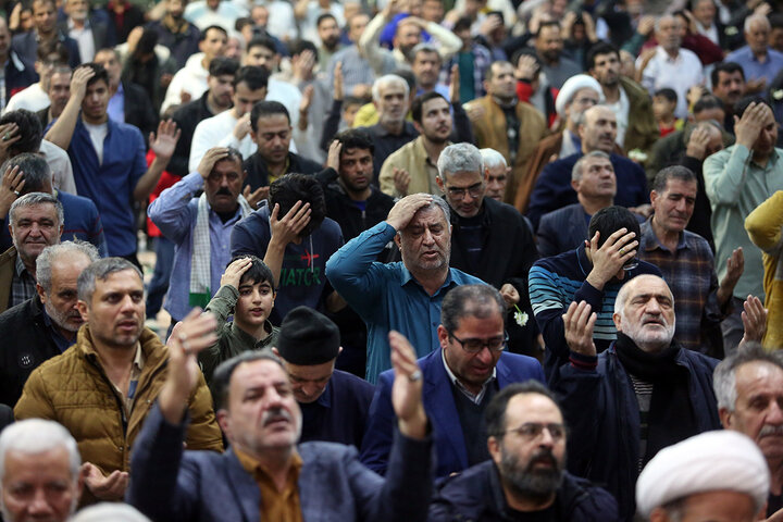 دستانی که از خدا فقط فرج امام زمان(عج) را طلب کردند