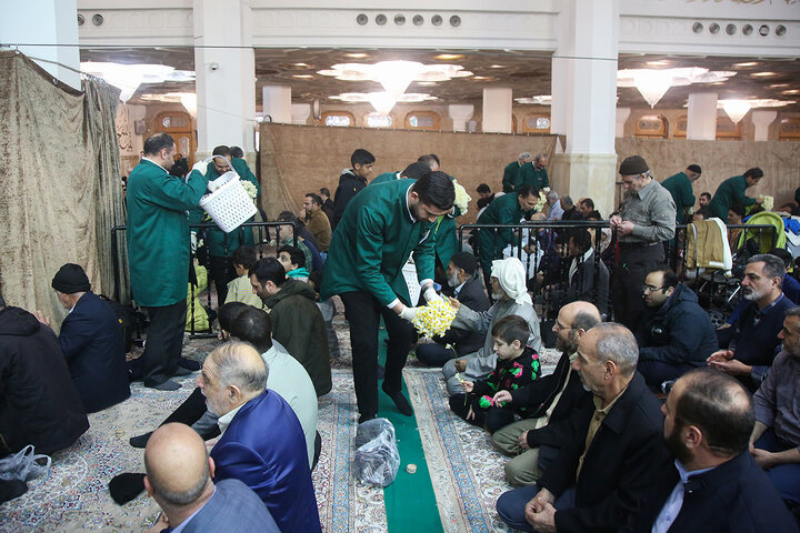 دستانی که از خدا فقط فرج امام زمان(عج) را طلب کردند