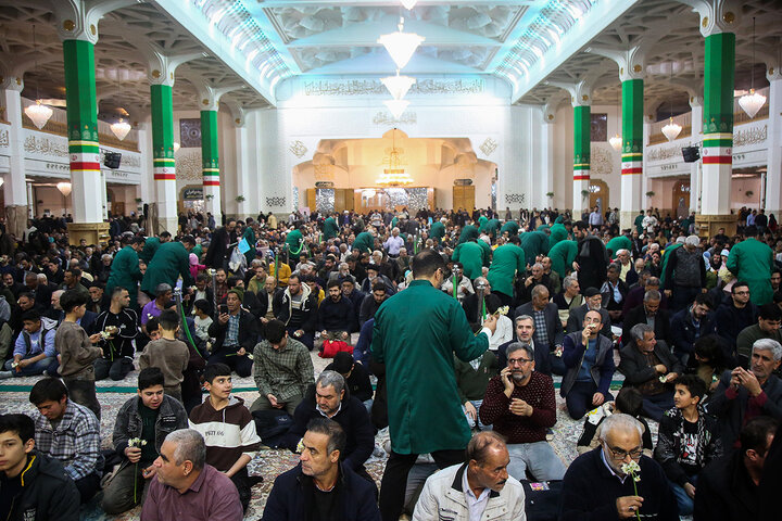 دستانی که از خدا فقط فرج امام زمان(عج) را طلب کردند