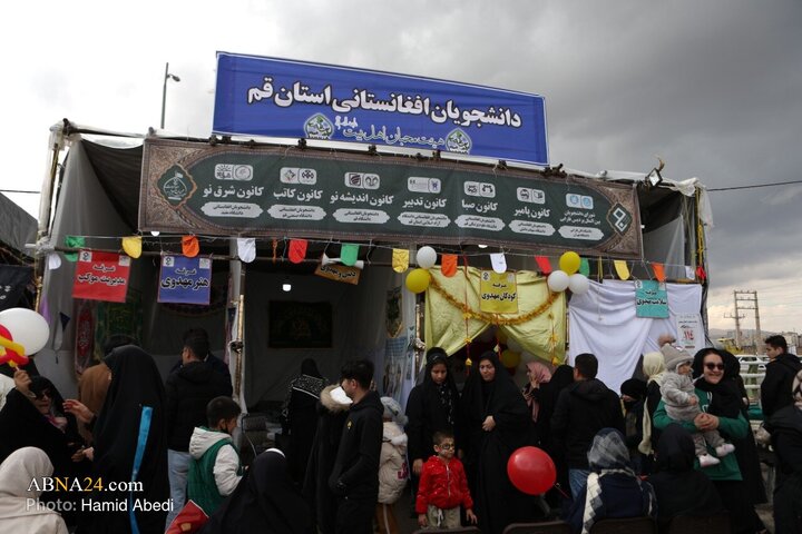 پیاده روی زائران در روز نیمه‌شعبان به سمت مسجد جمکران