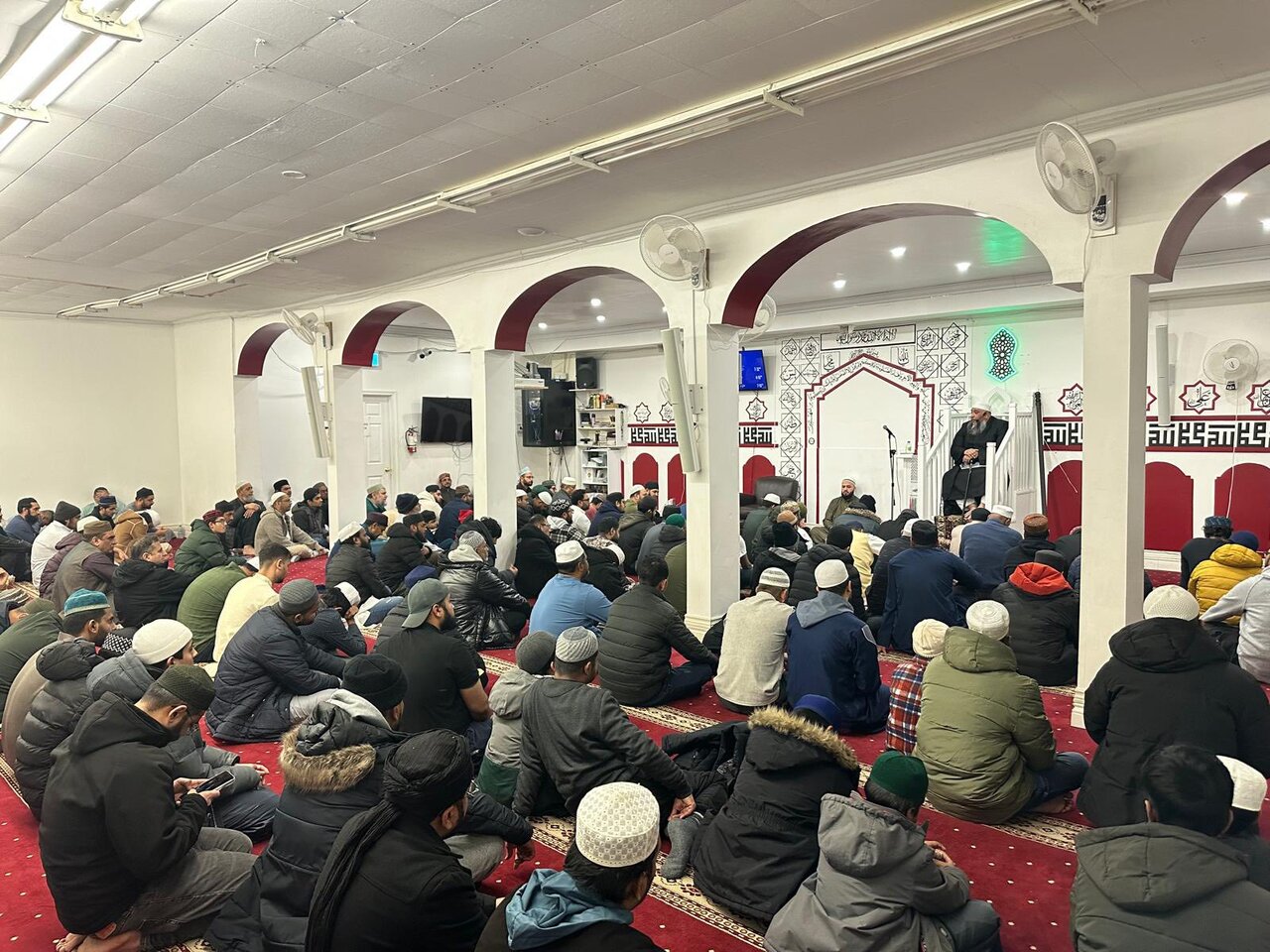 تورنتو؛ اهل تسنن در مرکز اسلامی مکه نیمه‌شعبان را گرامی داشتند