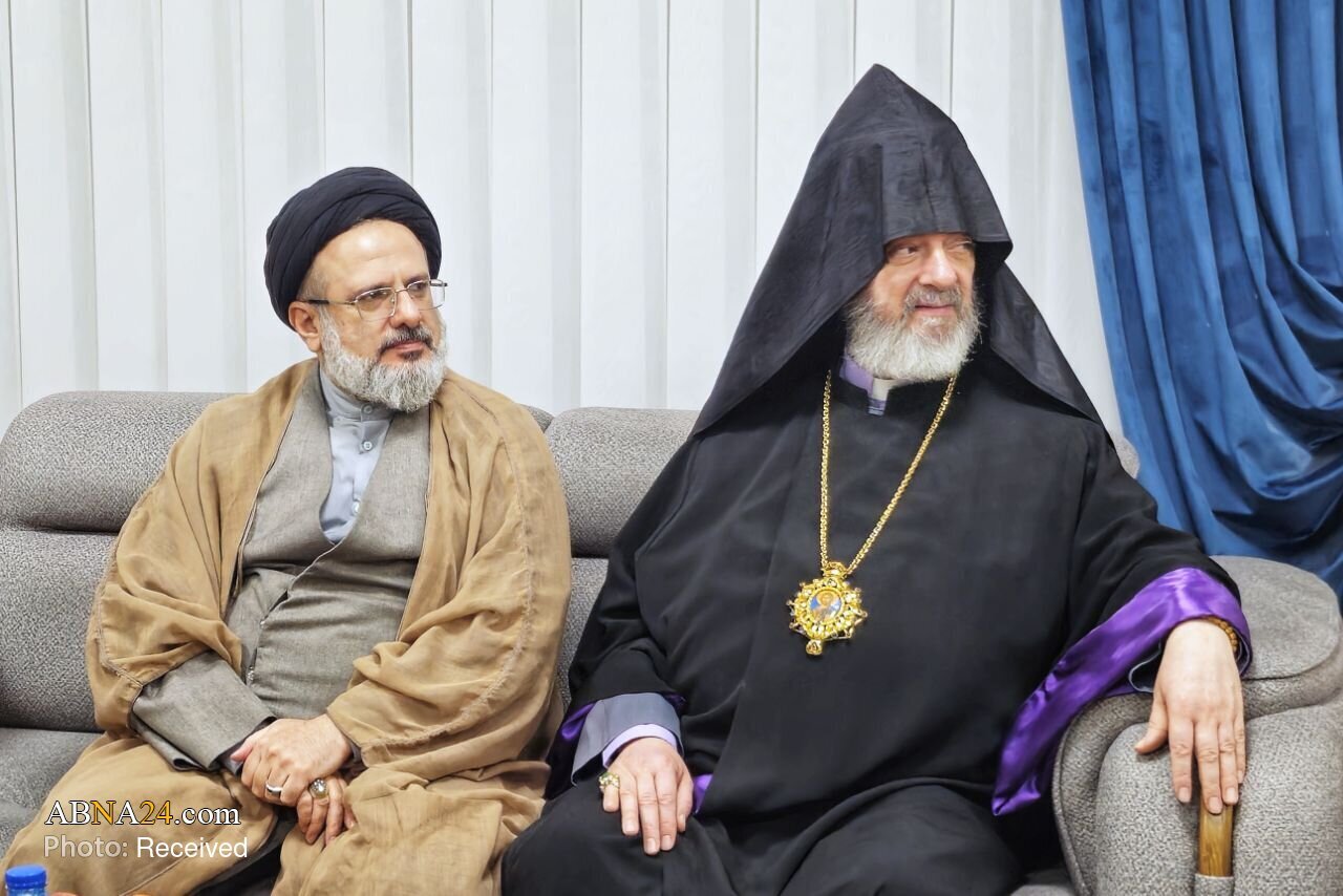 Civîna serokên ol û mezhebên ne-îslamî bi boneya jidayikbûna Îmam Zeman (Xweda li zuhora wî lez bikê) + wêneyan