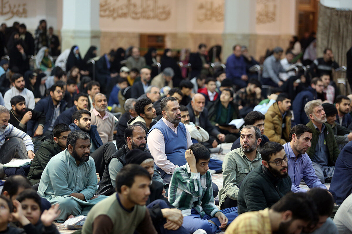 Raporê wêneyan | Şevdêrîya (Şevaqedrê)Ziyaretvanên li Perestgeha Pîroz Kerîma Ehl-ul Beytê (s.x) di şeva Nîva Şebanê de