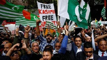 پاکستان کے زیر انتظام کشمیر سمیت ملک بھر میں پانچ فروری کو یوم یکجہتی کشمیر منایا جا رہا ہے ۔