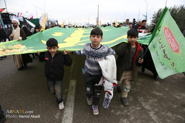 Photos: Pilgrims Walk Toward Jamkaran Mosque on Mid‑Sha’ban