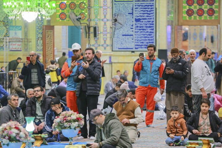 Photos: Qur’an Recitation Session Held by Servants of Hazrat Masoumeh Holy Shrine at Jamkaran Mosque