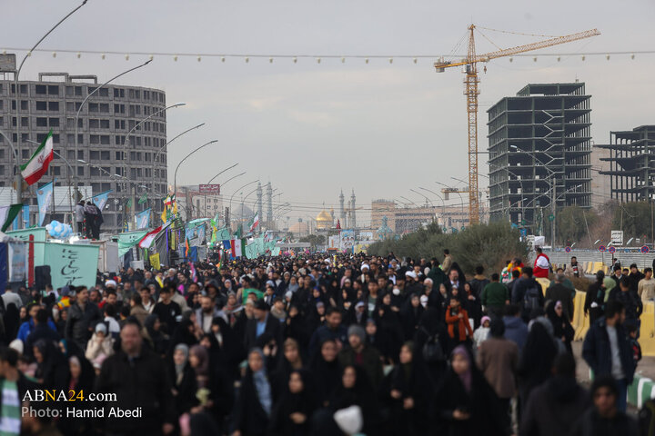 تقرير مصور/ جماهير غفيرة في مسيرات اليوم الخامس عشر من شعبان تنطلق الى مسجد جمكران المقدس