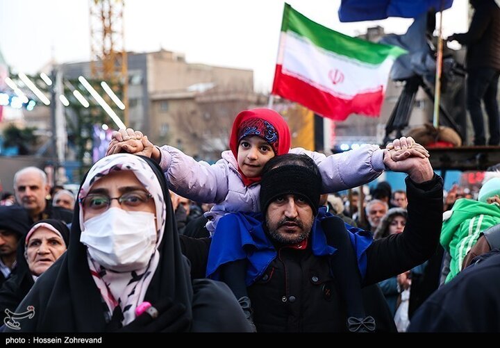 تقرير مصور/ الشعب الايراني يحتفل بمناسبة ولادة الإمام الحجة (عج) في العاصمة الايرانية