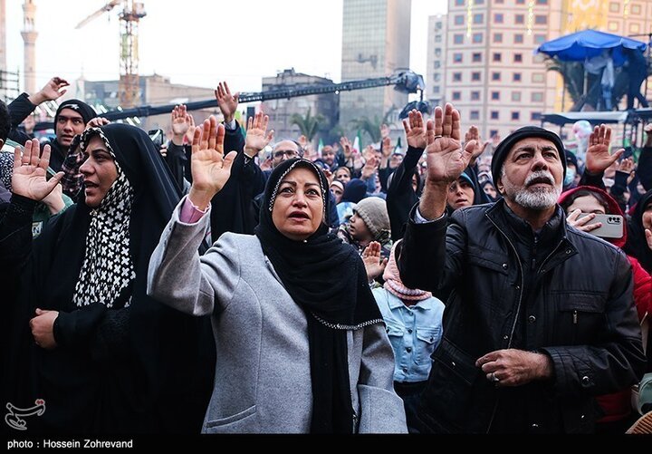 تقرير مصور/ الشعب الايراني يحتفل بمناسبة ولادة الإمام الحجة (عج) في العاصمة الايرانية
