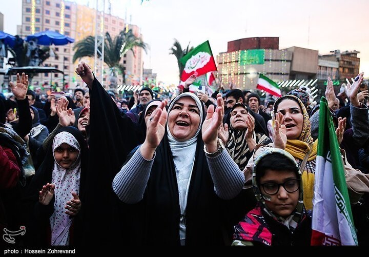 تقرير مصور/ الشعب الايراني يحتفل بمناسبة ولادة الإمام الحجة (عج) في العاصمة الايرانية