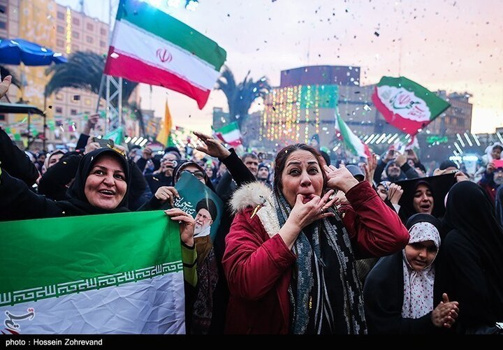 تقرير مصور/ الشعب الايراني يحتفل بمناسبة ولادة الإمام الحجة (عج) في العاصمة الايرانية