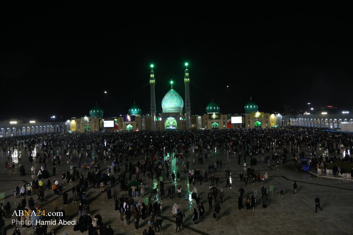 تقرير مصور/ احتفال بهيج بمناسبة ولادة الإمام الحجة (عج) في باحة مسجد جمكران المقدس