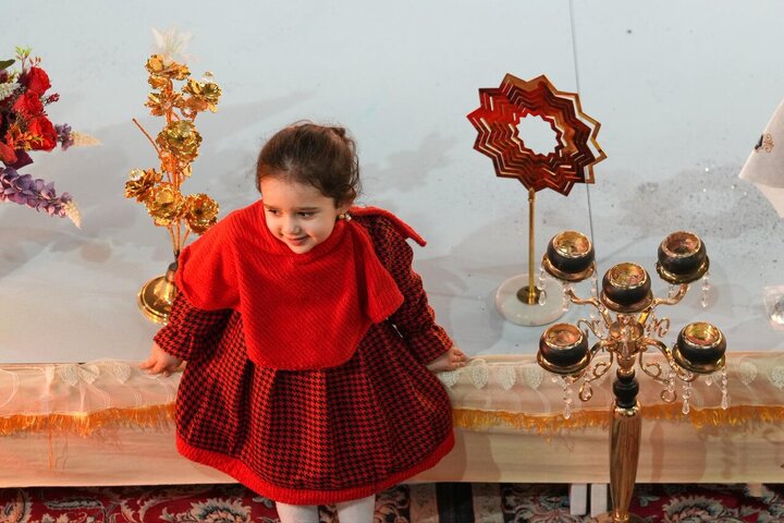 Raporê wêneyên | Beşdariya milyonî ya ziyaretvanan li dergaha Îmamên Eskerî (s.x) bi mebesta rojdayîna Îmamê Zemanê (Mehdî)(a.c...f)