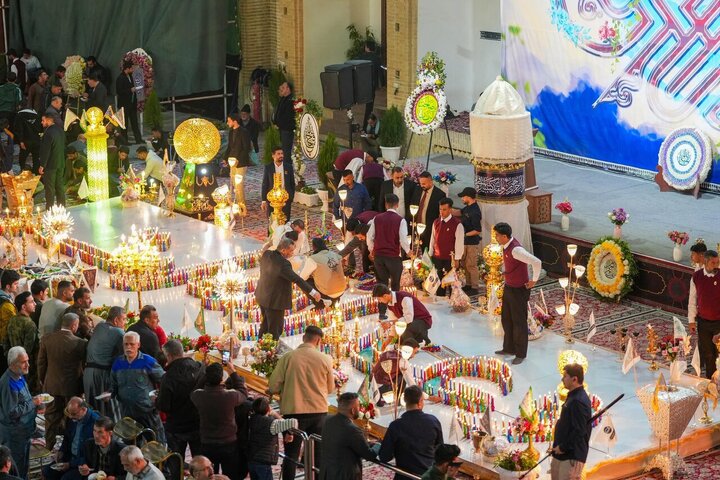 Raporê wêneyên | Beşdariya milyonî ya ziyaretvanan li dergaha Îmamên Eskerî (s.x) bi mebesta rojdayîna Îmamê Zemanê (Mehdî)(a.c...f)