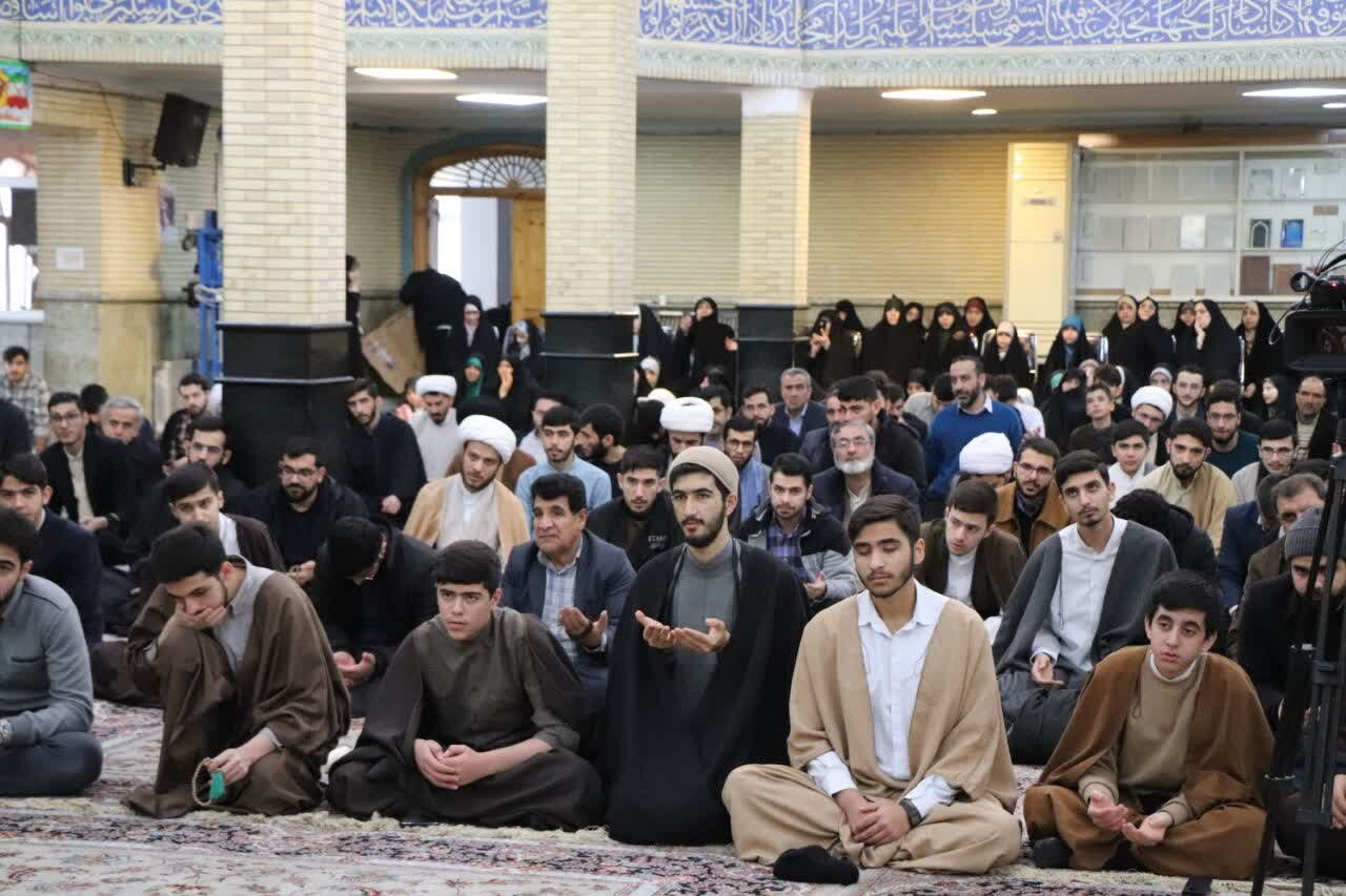 آیتالله فاضل لنکرانی: منتظر واقعی در برابر ظلم آمریکا و رژیم صهیونیستی، سکوت نمیکند