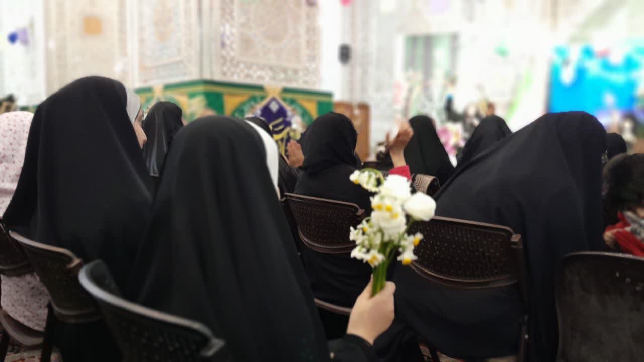 برگزاری ویژه برنامه بانوان عربزبان در روز نیمه شعبان با محوریت انتظار و مهدویت