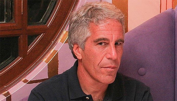 جیفری ایپسٹین کے استحصالی نیٹ ورک میں سیکڑوں نوجوان خواتین اور لڑکیاں شامل تھیں