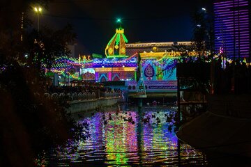 সচিত্র সংবাদ: কারবালায় ইমাম মাহদী (আ.ফা.)-এর মধ্য শা'বানের রাতে জন্মবার্ষিকীর উৎসব।