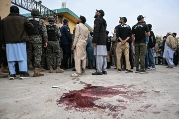 Al menos 31 mártires en atentado suicida contra mezquita shií en la capital de Pakistán