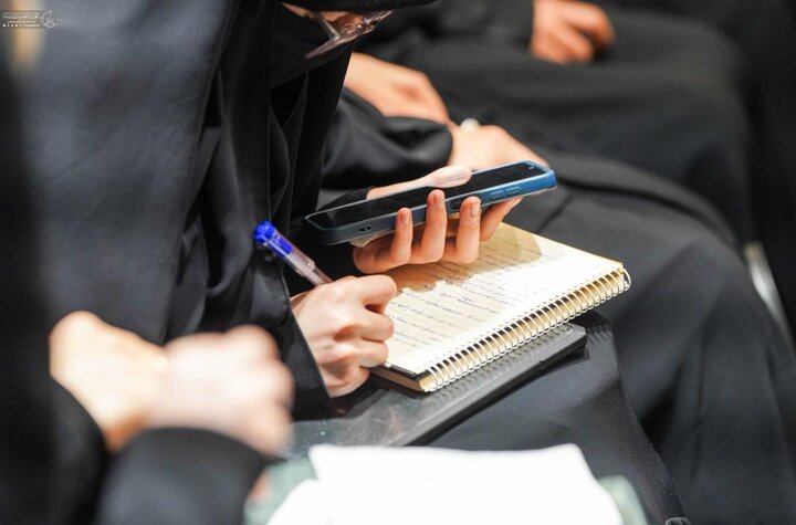 أكثر من 100 طالبة من الكليات الطبية في بغداد في استضافة العتبة العلويّة المقدّسة