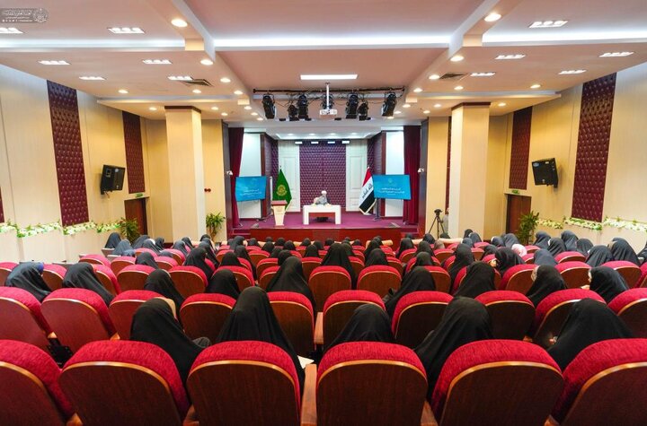 أكثر من 100 طالبة من الكليات الطبية في بغداد في استضافة العتبة العلويّة المقدّسة