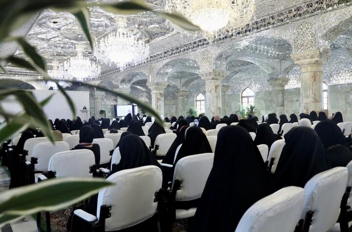 تقرير مصور/ طالبات حوزات مؤسسة الأنوار النجفية يشاركن في احتفال بهيج إحياء لذكرى ولادة الإمام المهدي (عج) في النجف الأشرف