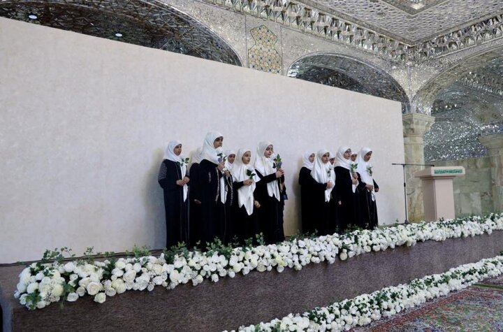 تقرير مصور/ طالبات حوزات مؤسسة الأنوار النجفية يشاركن في احتفال بهيج إحياء لذكرى ولادة الإمام المهدي (عج) في النجف الأشرف