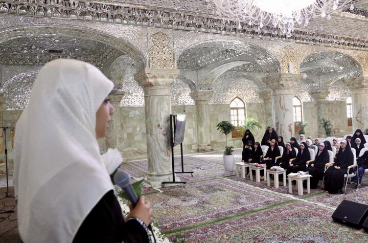 تقرير مصور/ طالبات حوزات مؤسسة الأنوار النجفية يشاركن في احتفال بهيج إحياء لذكرى ولادة الإمام المهدي (عج) في النجف الأشرف