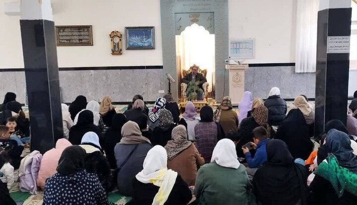 Dêngê wehyê li rojavayê Îranê; Sine (Sanandaj) mêvankê (mazûvaniya )cemiyeta xwendina (civîna )Quranê bû